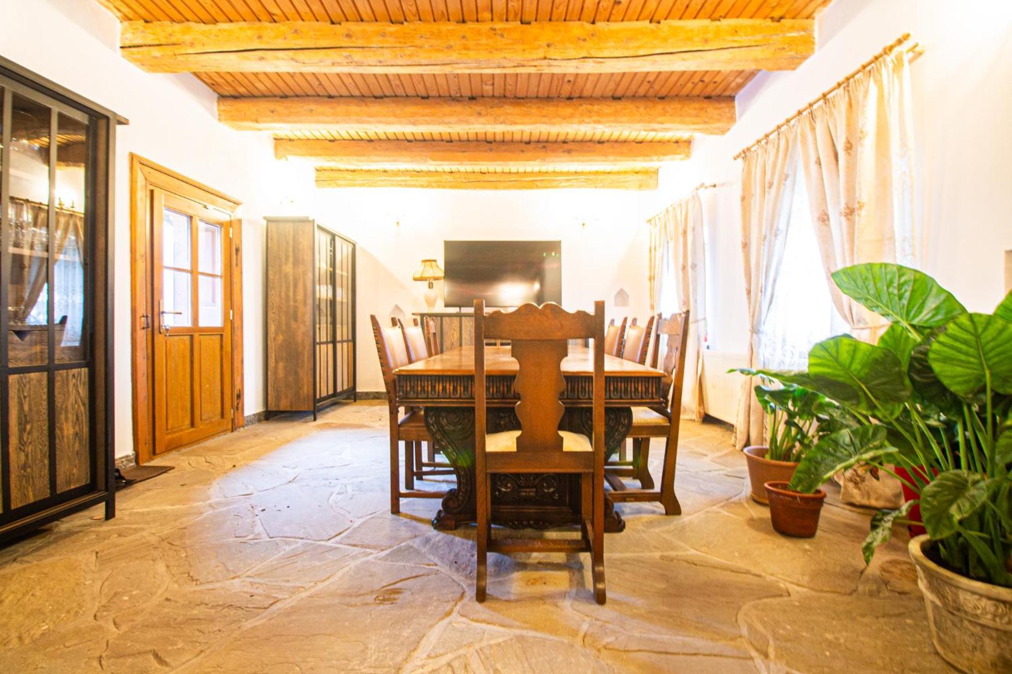 Runca-N Rai Hotel Cristian  Buitenkant foto